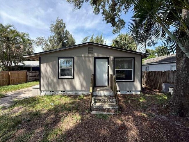 Building Photo - 6709 49th Ave N