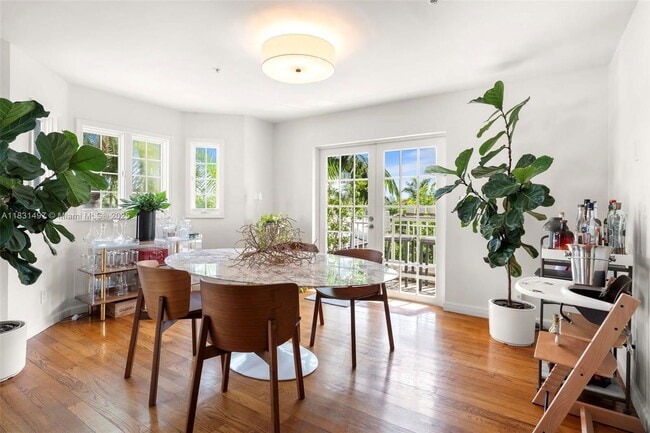 Building Photo - 1415 Sunset Harbour Dr