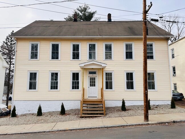 19 Thompson St Unit B