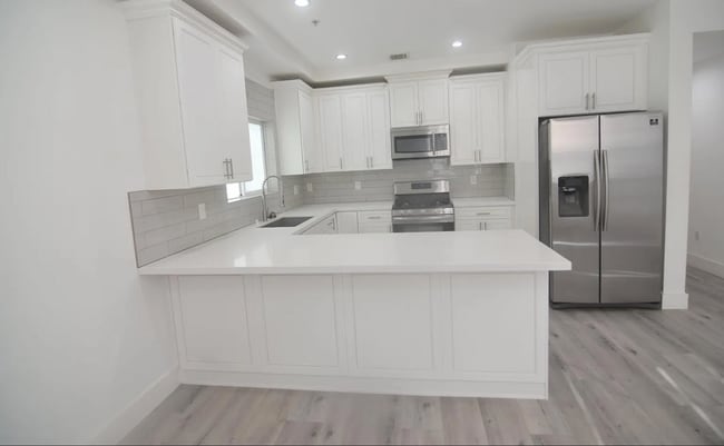 Photo - 7129 S La Cienega Blvd