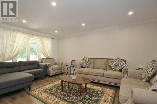 Photo - 2143 Johnston Rd