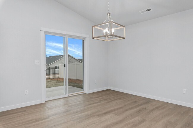 Photo - 4 Bedroom, 2 Bath & 3 Car Garage!