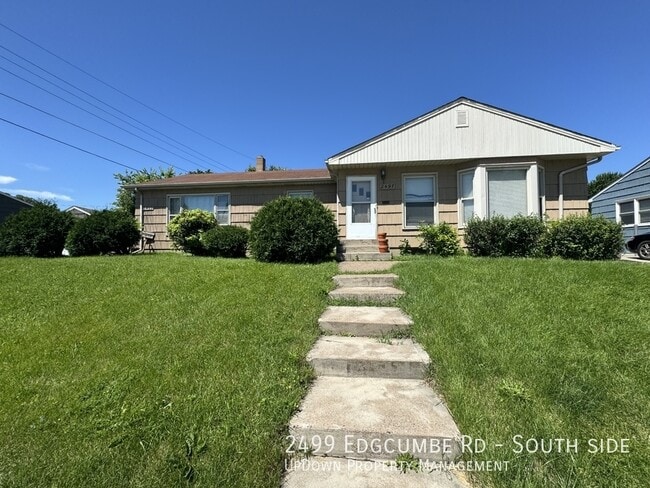 Building Photo - 2499 Edgcumbe Rd Unit South side