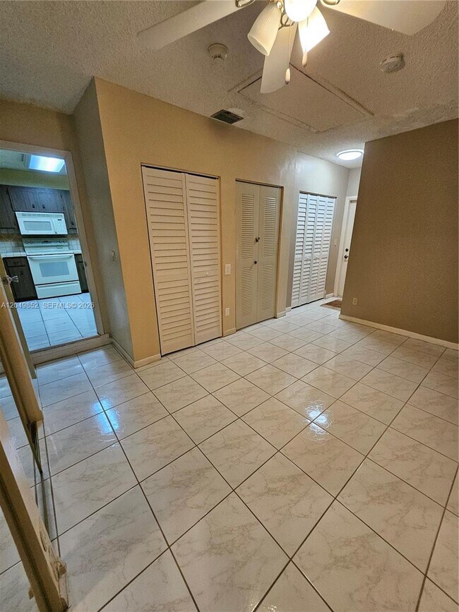12340 SW 41st St Unit 1