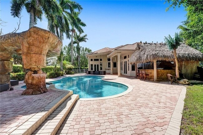 Photo - 1413 SW 156th Way House