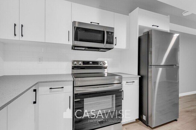 Photo - 10248-10157 157 St NW Unit Bsmt