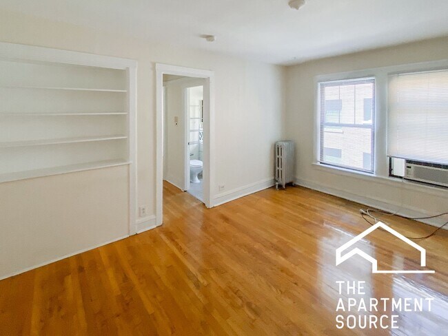 Photo - 516 W Cornelia Ave Unit 207