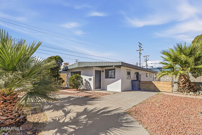 Photo - 1105 N Clark Dr