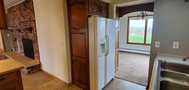 Photo - LARGE HOME WITH BEAUTIFUL VIEWS OF BOTH GR...