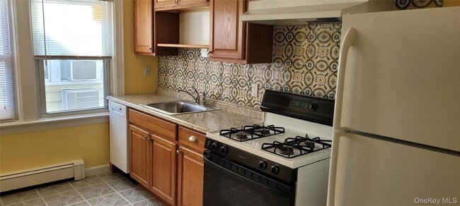 Photo - 166-48 25th Ave Unit 2nd Fl