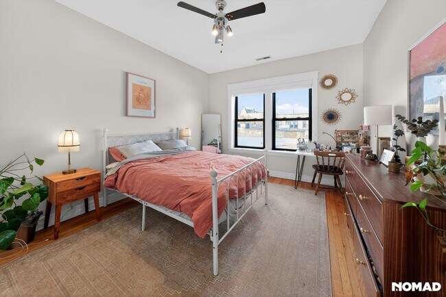 Photo - 4617 N Paulina St