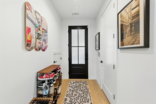 Photo - 4614 Englewood Dr Unidad 2