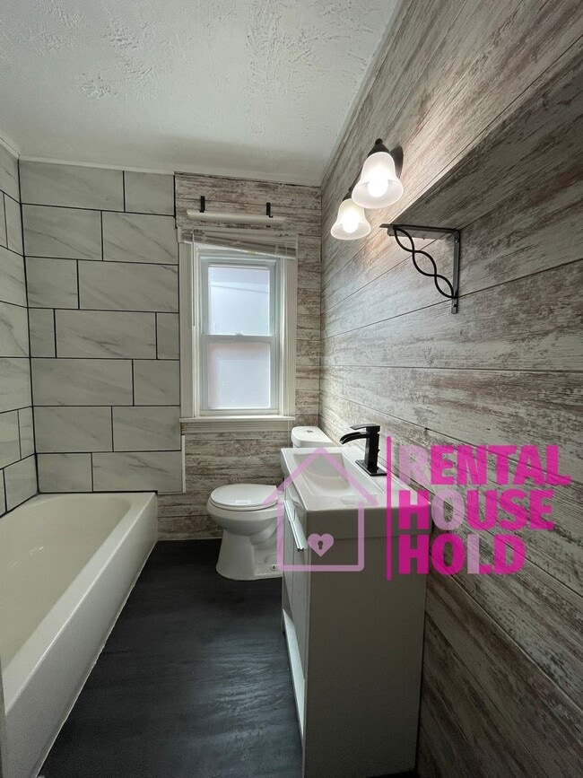 Building Photo - 6110-2 Yorkshire - SW 07/16 Unit 6110  1 (Lower ) Rental