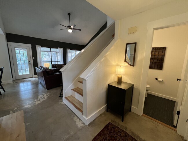 Photo - 15611 Knollhollow