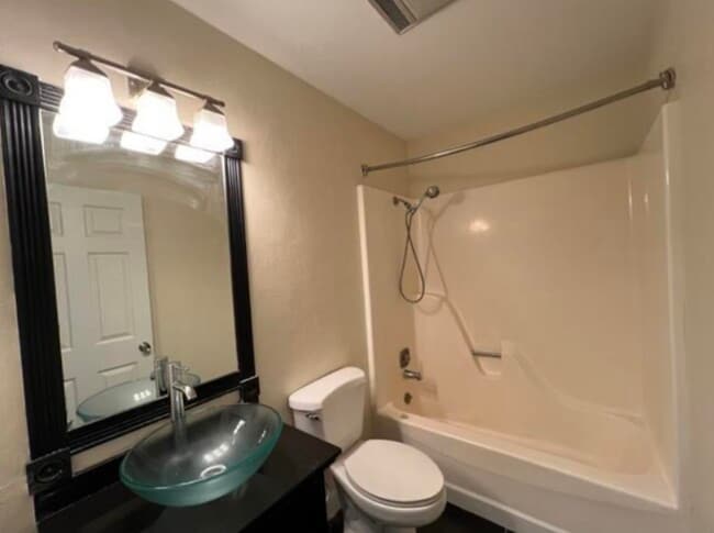 Photo - 110 Westchase Dr