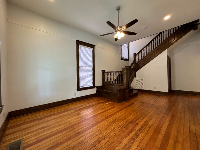 Photo - 514 E 8th St Apartment Unit B