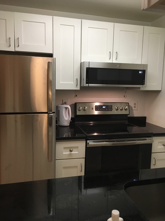 Cocina - 1920 S St NW Unidad 101