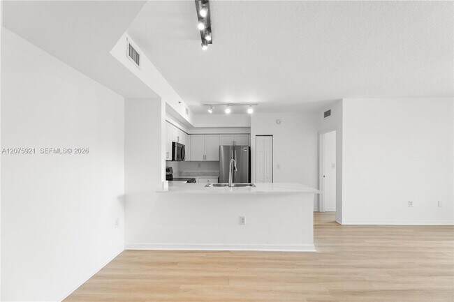 6851 SW 44th St Unit 209