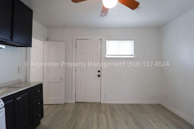 Photo - 732 N Victor Ave Unit B