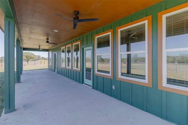 Photo - 303 Bob's Trail