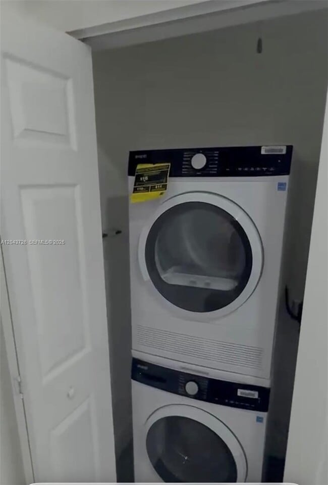 Photo - 1895 SW 22nd St Unidad # 7