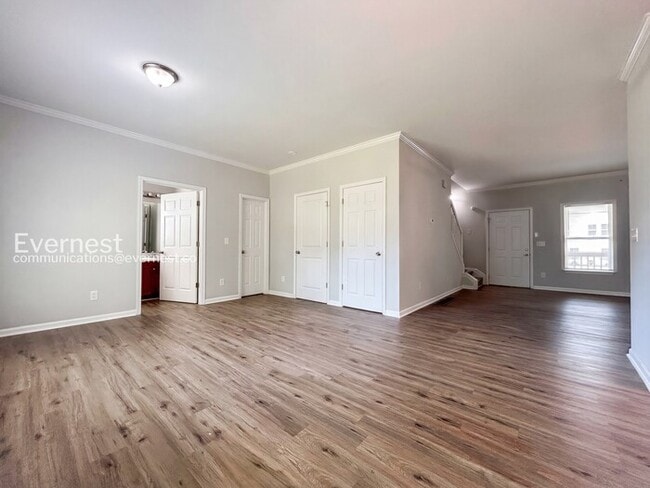 Photo - 841 Ridge Ave NW