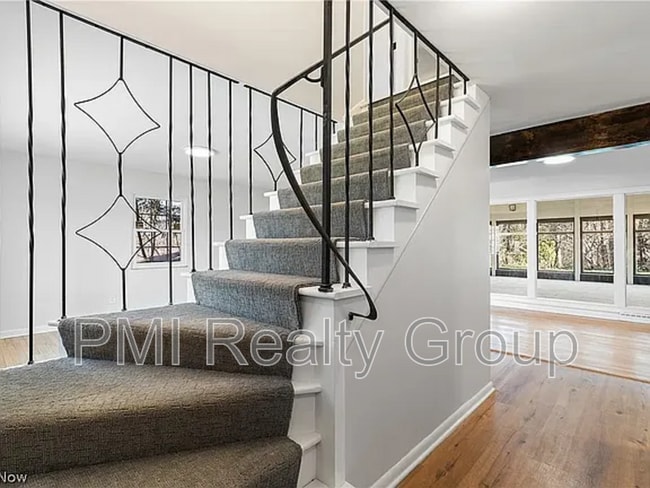 Photo - 607 Castle Blvd