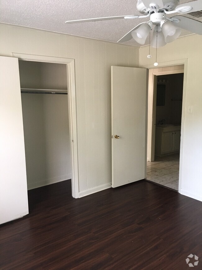Building Photo - 1853 Avenue of America Rental