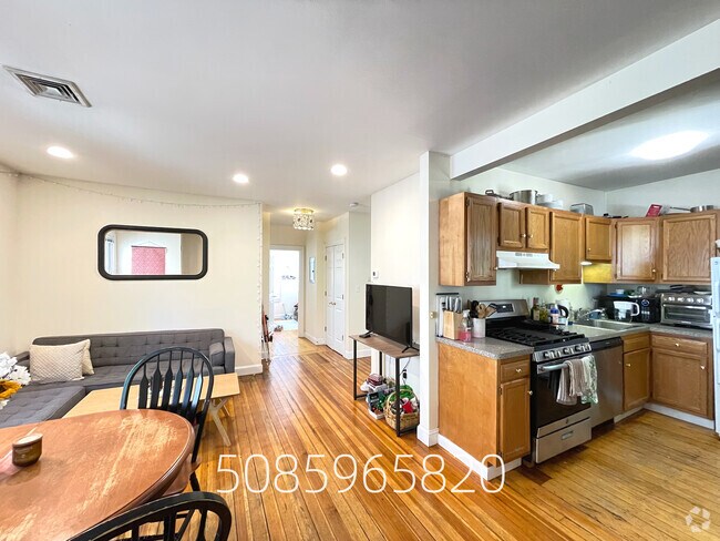 Building Photo - 124 Browne St Unit 2 Rental