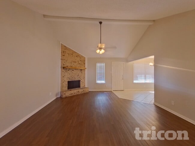 Photo - 6056 Birchhill Rd