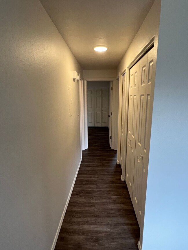 Photo - 850 W 12th Ave Unidad #3