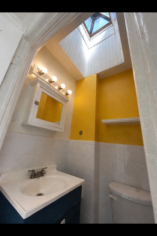 Building Photo - 22 Whitman Ave