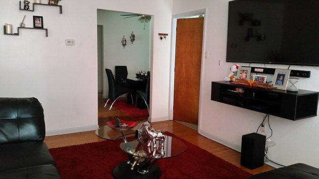 Living Room - 7421 - 7423 Bingham St