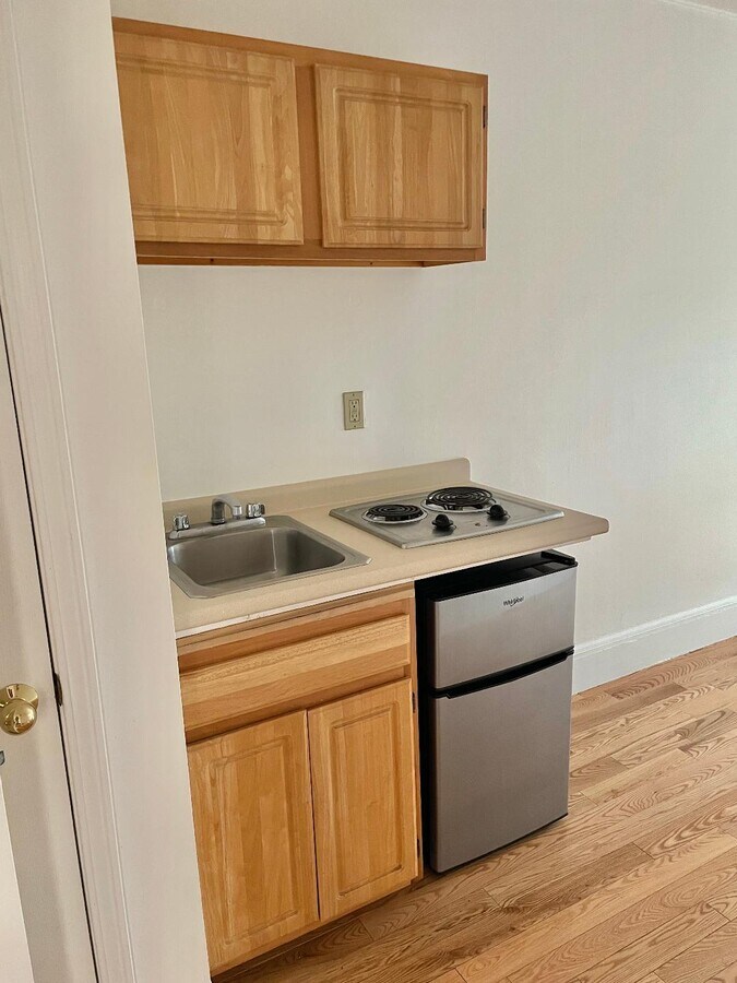 Photo - 1064 Beacon St Unit 14