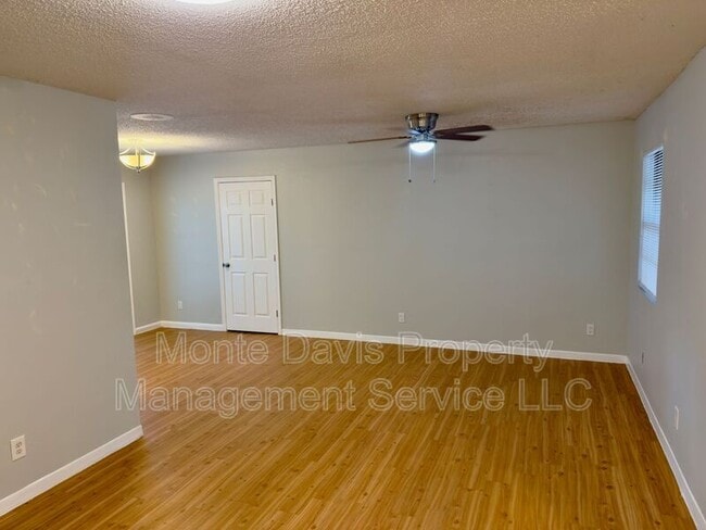 Photo - 115 Waller St Unit A