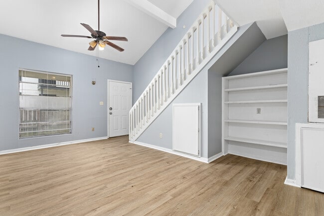 Photo - 1176 Oregon Ave Unit 2