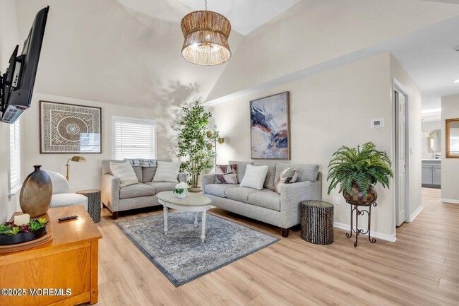 Photo - 520 Brighton Ave