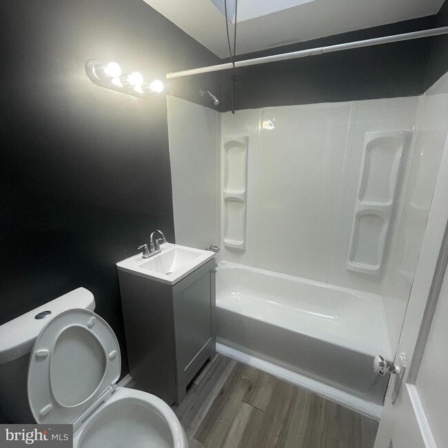 Photo - 4416 Marple St