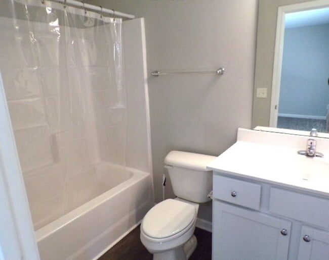 Photo - 4 Bedroom Townhome Located In Allenwood