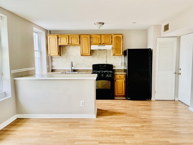 Photo - 2018 N Charles St Unit 3F