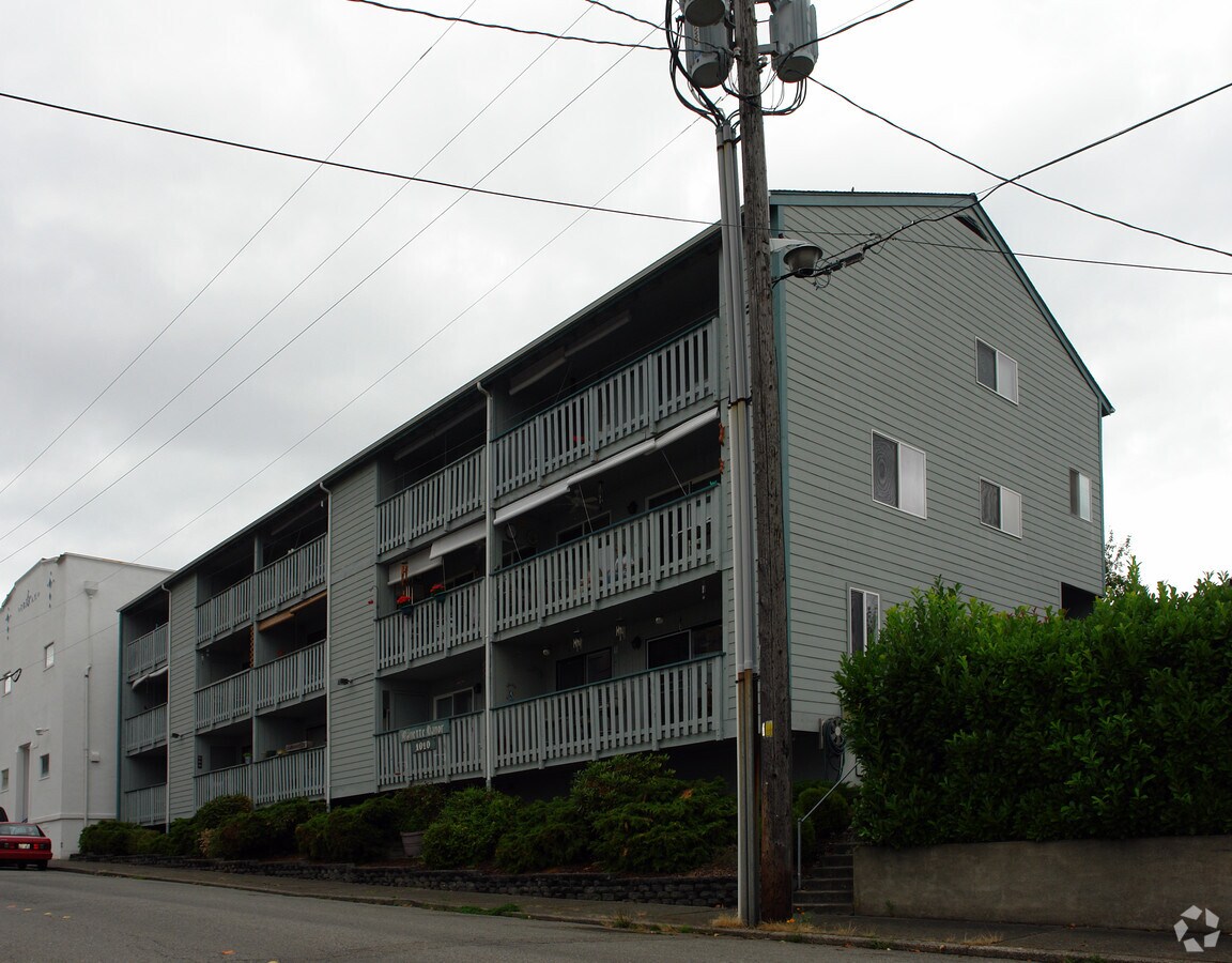 Manette Manor - Manette Manor Apartments