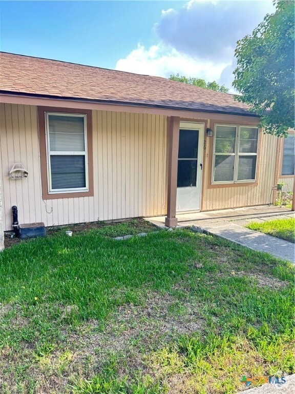 Building Photo - 1051 Country Club Unit 26 Rental