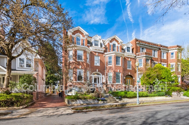 Photo - 1707 Kilbourne Pl NW