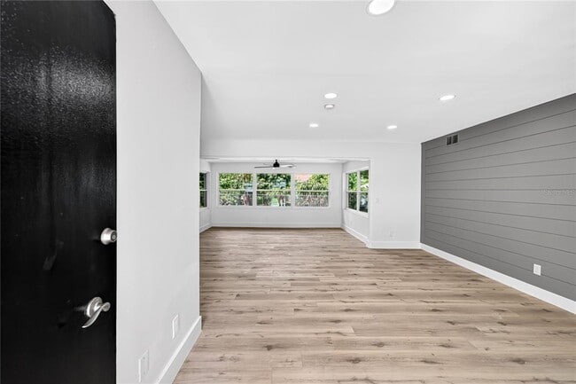 Photo - 2141 Indian Ave S