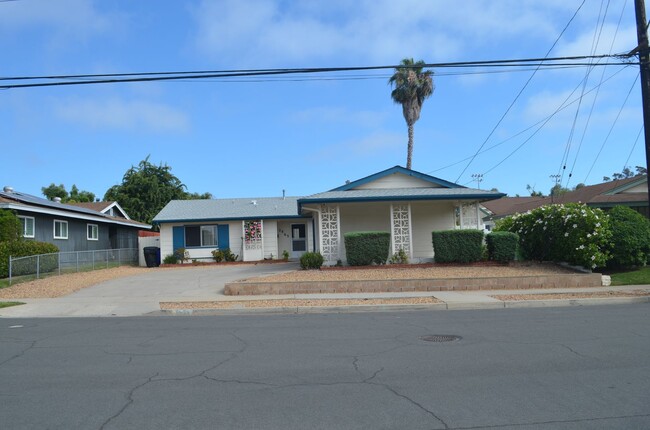 Photo - University City 4 Bedroom 2 Bath room Home for Rent