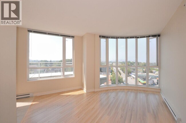 Photo - 4028 Knight St Unit 706