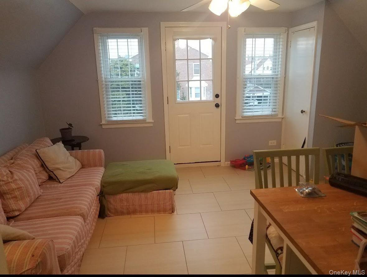 Photo - 302 E Penn St Apartamento Unidad Upper