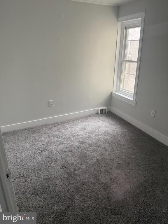 Photo - 104 W Elm St