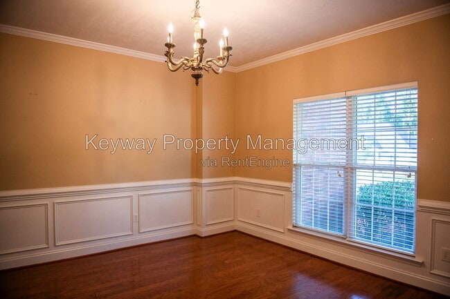 Photo - 242 Stonington Dr