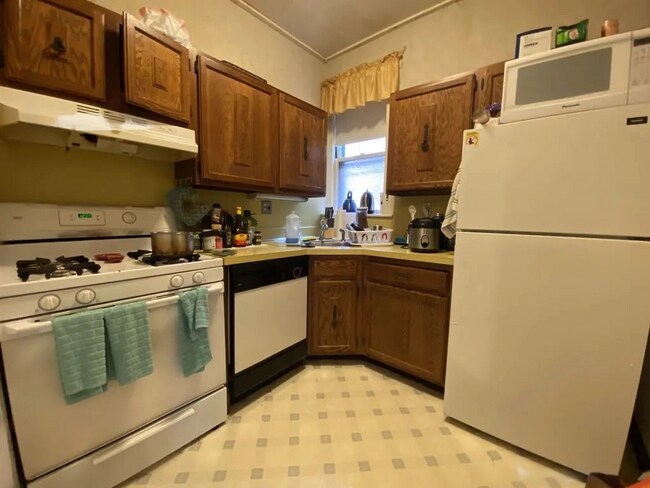73 Longwood Ave Unit 1F